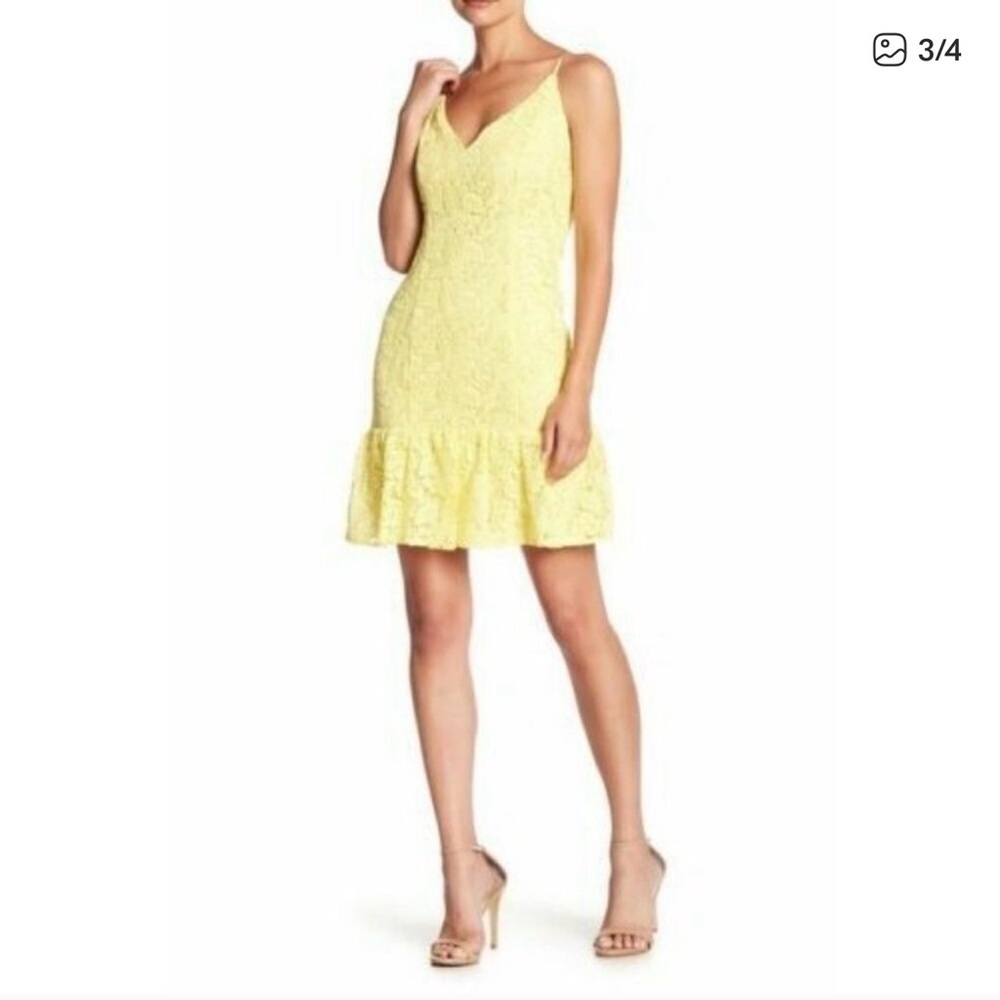 NWT BB Dakota RSVP Gisel Yellow Lace V Neck Spaghetti Straps Mini Sz 10 0214